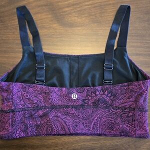 Lululemon Athletica Both Ways Bra in Mini Antique Paisley Deep‎ Fuschia Size 8